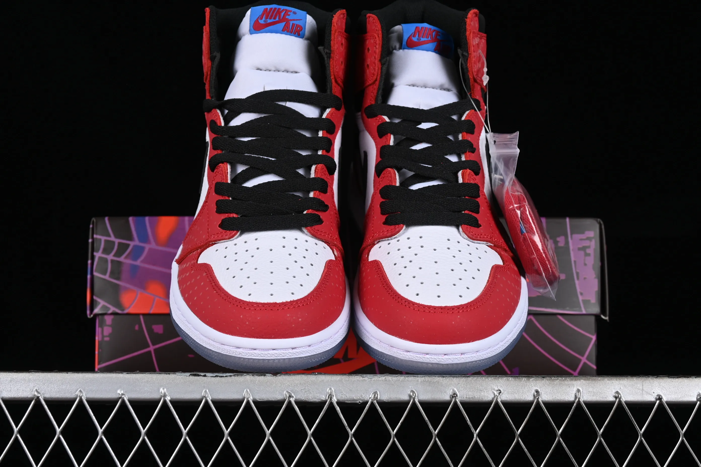 All categories Air Jordan Jordan series basketball shoes Air Jordan 1 High Air Jordan 1 Retro High "Chicago Crystal" AJ1 Joe 1 New Chicago Spider-Man 555088-602